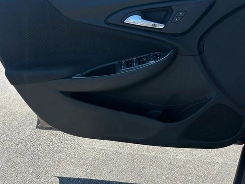 Used 2018 Chevrolet Malibu LT w/ Driver Confidence Package image 12