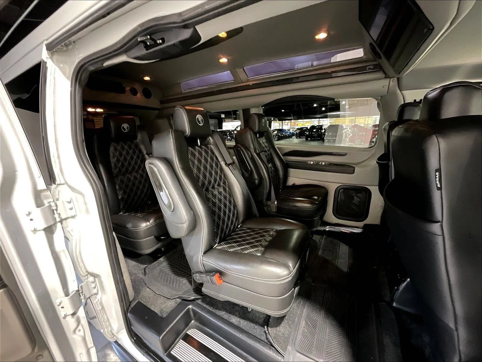 Used 2023 Ford Transit 150 Low Roof AWD image 15