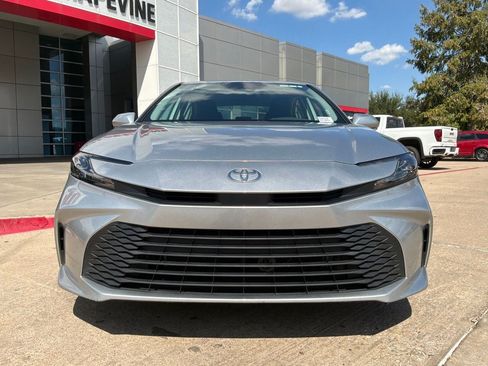 Used 2026 Toyota Camry LE FWD image 3
