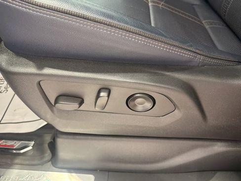 Certified 2022 Chevrolet Silverado 1500 High Country w/ Technology Package image 21