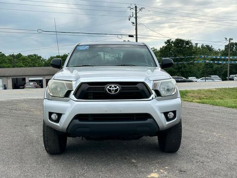 Used 2012 Toyota Tacoma 4x4 Double Cab w/ SR5 Pkg image 2