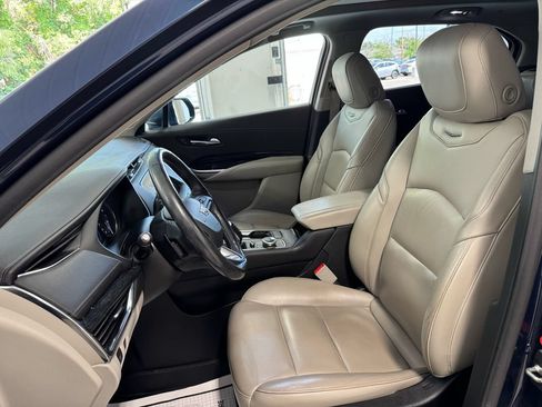Used 2019 Cadillac XT4 Premium Luxury w/ Cold Weather Package AWD/4WD image 20