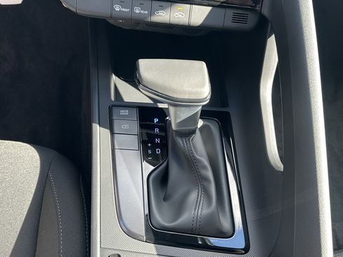 New 2026 Hyundai Elantra Sport FWD image 18