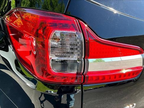 Used 2021 Subaru Ascent Touring AWD/4WD image 24