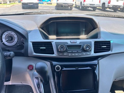 Used 2016 Honda Odyssey SE image 21