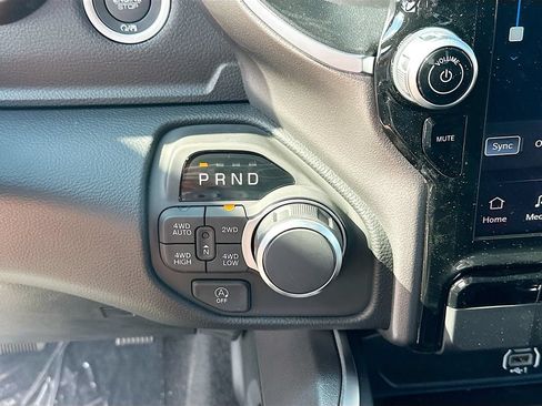 New 2026 RAM 1500 Big Horn AWD/4WD image 23