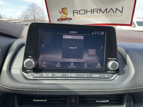 Certified 2023 Nissan Rogue SV image 14