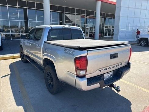 Used 2022 Toyota Tacoma SR w/ SR Convenience Package image 6