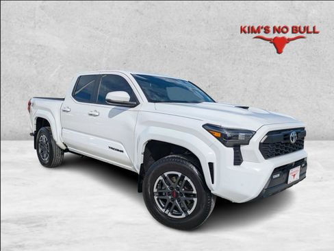 Used 2024 Toyota Tacoma TRD Sport image 1