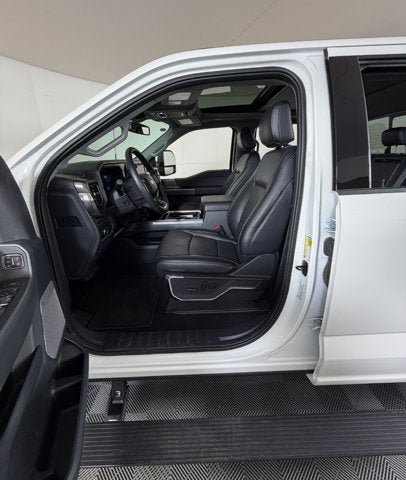 Used 2024 Ford F250 Lariat w/ Lariat Ultimate Package AWD/4WD image 8