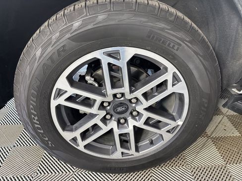 Used 2025 Ford Expedition Active image 34