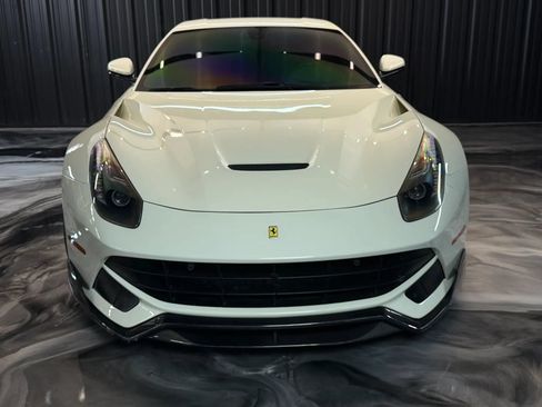 Used 2015 Ferrari F12 Berlinetta RWD image 20