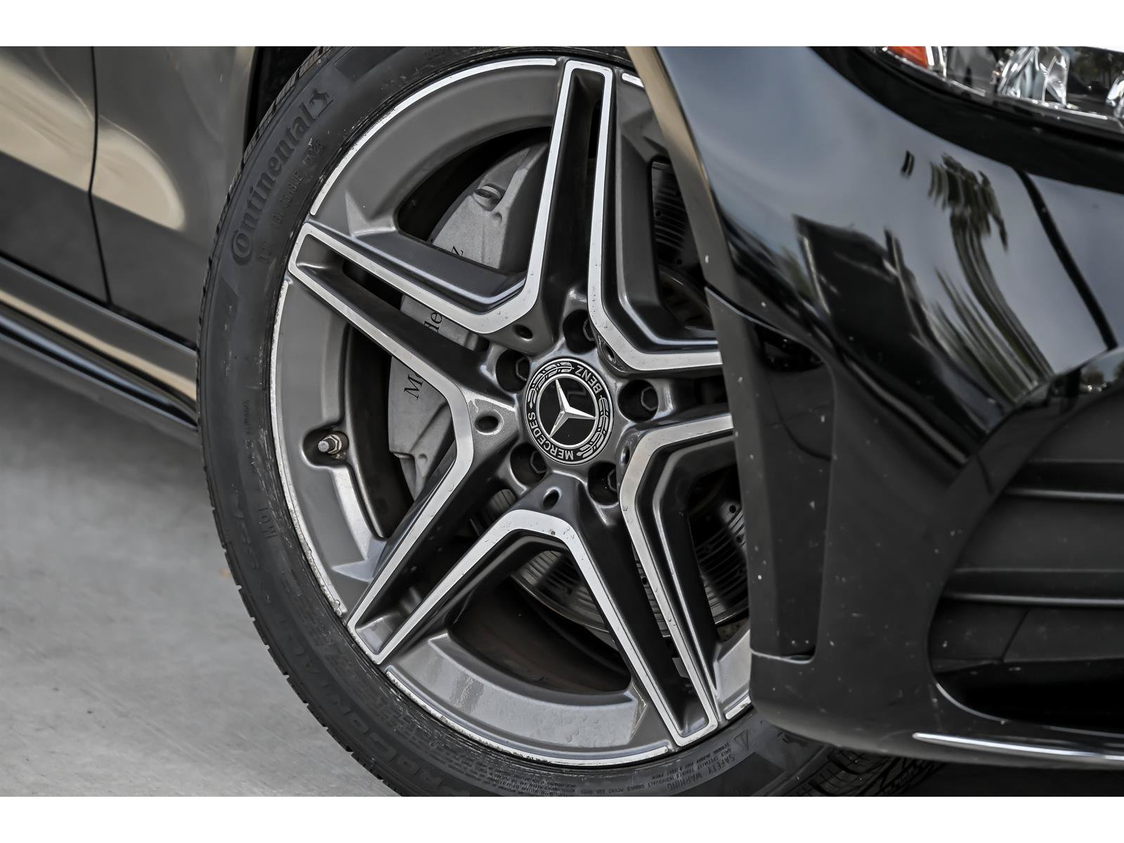 Used 2019 Mercedes-Benz C 300 4MATIC Coupe image 3
