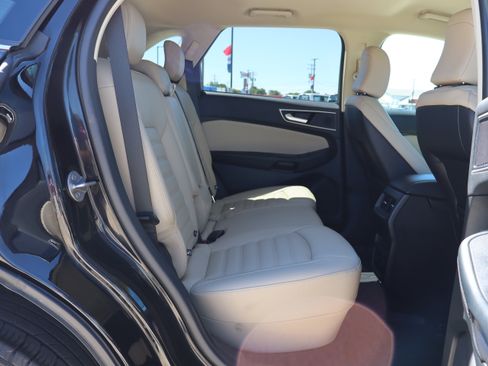 Used 2024 Ford Edge SEL w/ Convenience Package AWD/4WD image 12