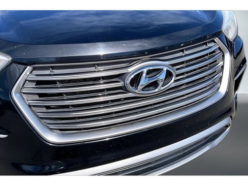 Used 2017 Hyundai Santa Fe SE w/ SE Premium Package 02 AWD/4WD image 34