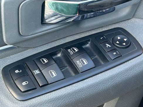 Used 2018 RAM 1500 Big Horn image 27