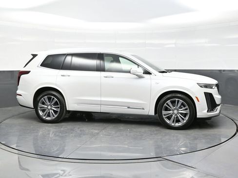 Certified 2025 Cadillac XT6 Premium Luxury w/ Platinum Package AWD/4WD image 8