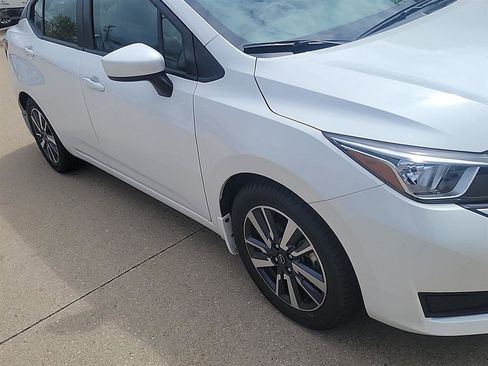 Used 2023 Nissan Versa SV w/ Trunk Package FWD image 4