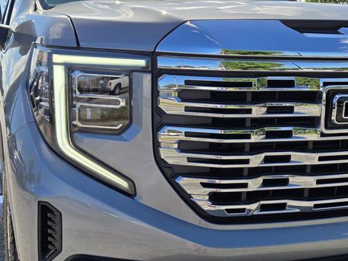 Used 2024 GMC Sierra 1500 Denali AWD/4WD image 3
