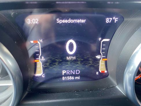 Used 2022 Jeep Wrangler Unlimited Sahara AWD/4WD image 8