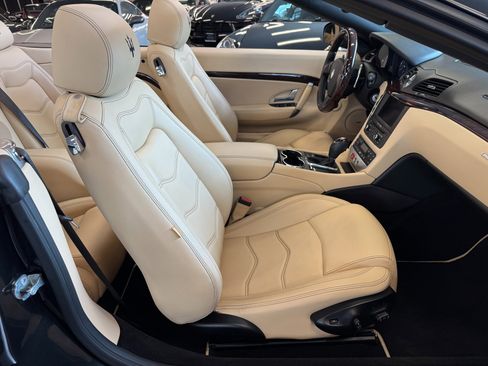 Used 2014 Maserati GranTurismo Convertible image 53