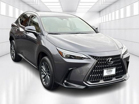 Used 2023 Lexus NX 250 AWD image 3