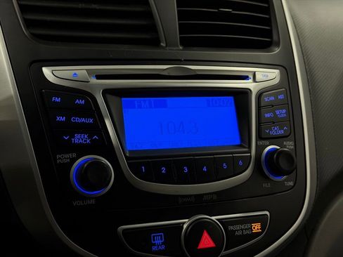 Used 2013 Hyundai Accent GLS image 19