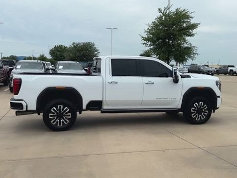 Used 2025 GMC Sierra 2500 Denali Ultimate AWD/4WD image 2