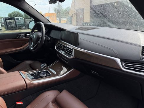 Used 2021 BMW X5 xDrive40i w/ Premium Package 3 AWD/4WD image 16