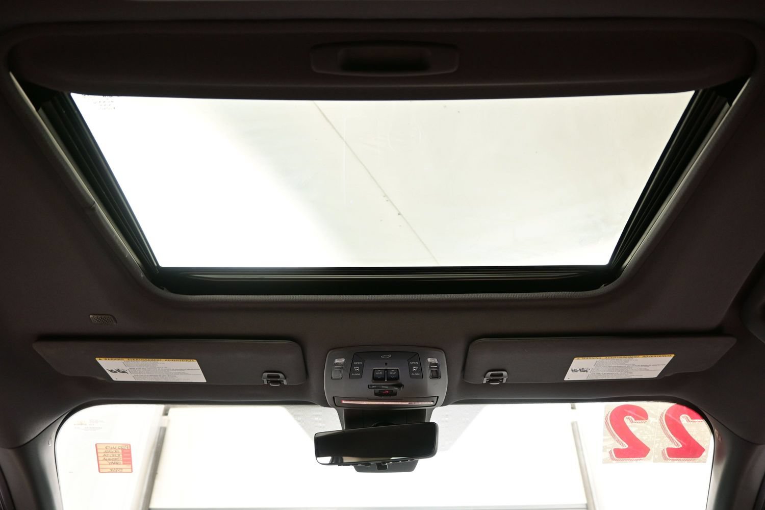 Used 2022 Toyota Sienna Limited AWD/4WD image 18