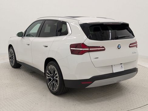 Used 2026 BMW X3 xDrive30i w/ Premium Package AWD/4WD image 3