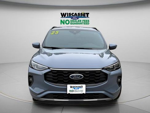 Used 2025 Ford Escape ST-Line Elite w/ Class II Trailer Tow Package AWD/4WD image 2