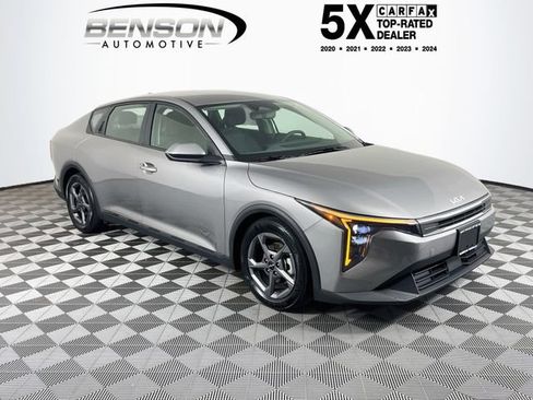 Used 2025 Kia K4 FWD image 1