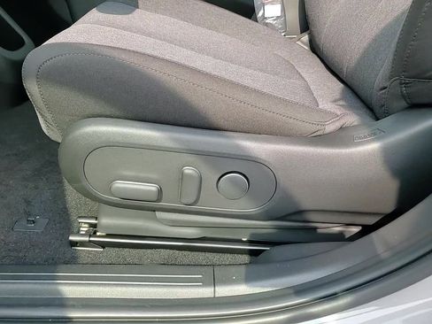New 2025 Hyundai Ioniq 5 SE image 15