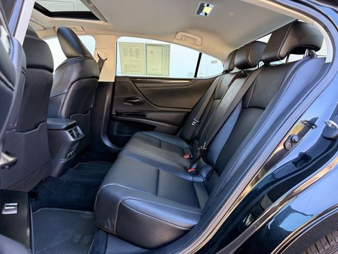 Certified 2025 Lexus ES 350 w/ Accessory Package (Z1) image 18