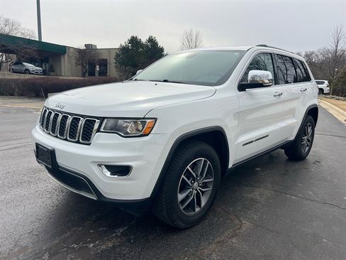 Used 2018 Jeep Grand Cherokee Limited image 13