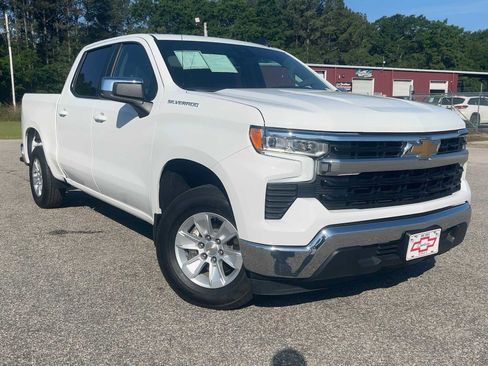 Used 2025 Chevrolet Silverado 1500 LT RWD image 9
