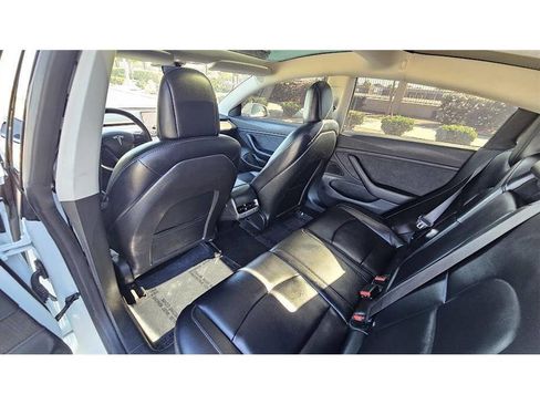 Used 2018 Tesla Model 3 Long Range image 22