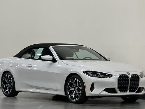 Used 2025 BMW 430i Convertible w/ Premium Package RWD image 10