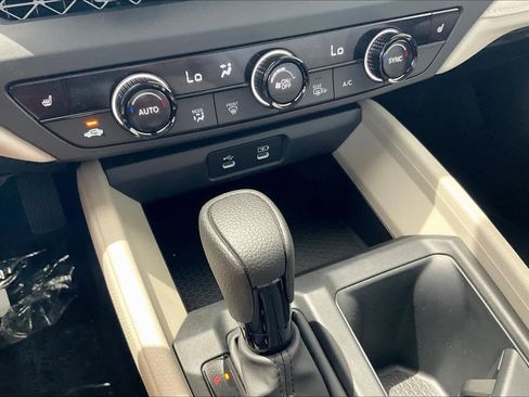 Used 2024 Honda Accord EX image 18