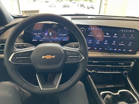 New 2026 Chevrolet Traverse LT w/ Sun and Wheel Package image 17