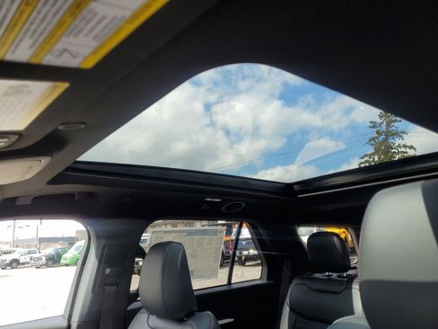 New 2026 Ford Explorer ST-Line w/ ST-Line Street Pack image 29