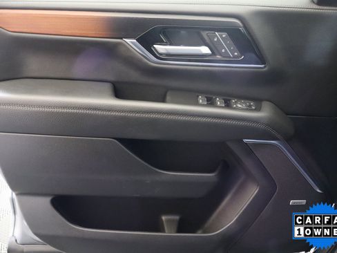 Used 2025 GMC Yukon Denali image 35