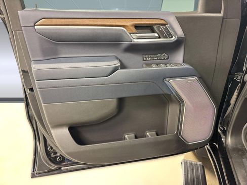 Used 2023 Chevrolet Silverado 1500 High Country image 21