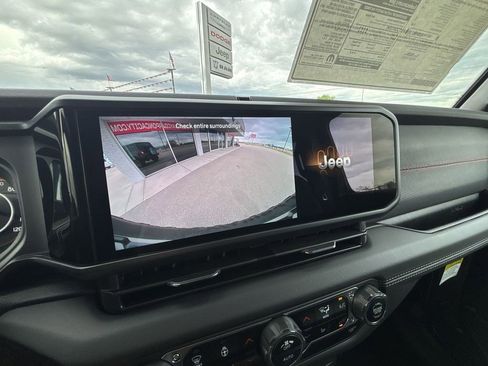 New 2025 Jeep Wrangler Rubicon image 20