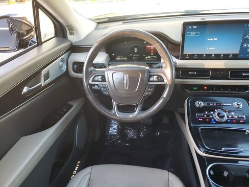 Used 2022 Lincoln Nautilus Reserve w/ Equipment Group 202A AWD/4WD image 12