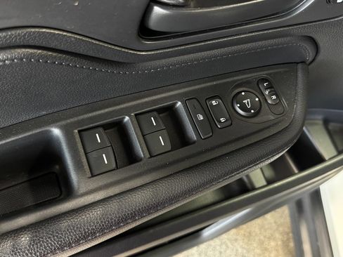 Used 2021 Honda Odyssey EX-L image 11
