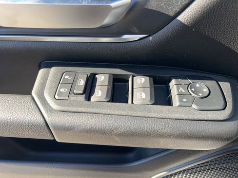 New 2026 RAM 1500 4x4 Crew Cab image 19