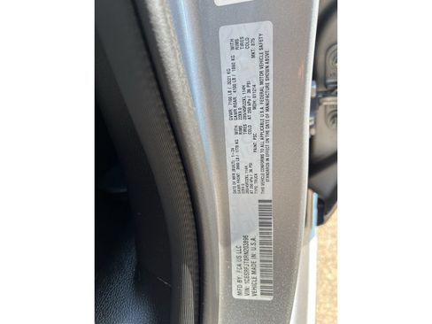 Used 2024 RAM 1500 Laramie AWD/4WD image 25