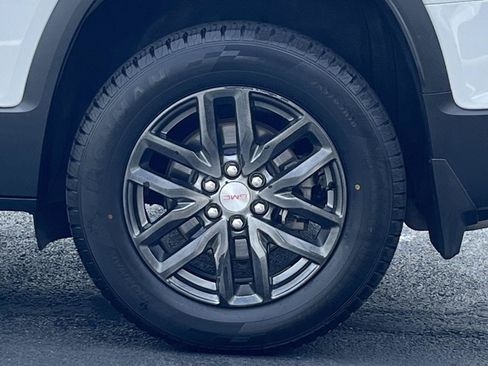 Used 2019 GMC Acadia SLT w/ LPO, Floor Liner Package FWD image 29